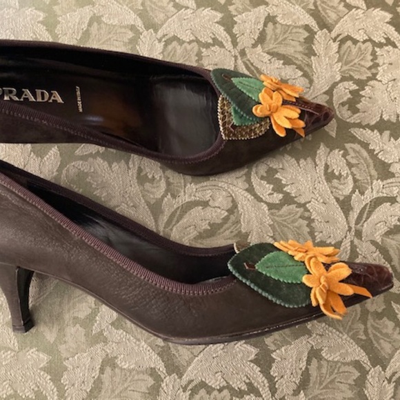 Prada Antic Ciclamino Heels - Picture 8 of 11